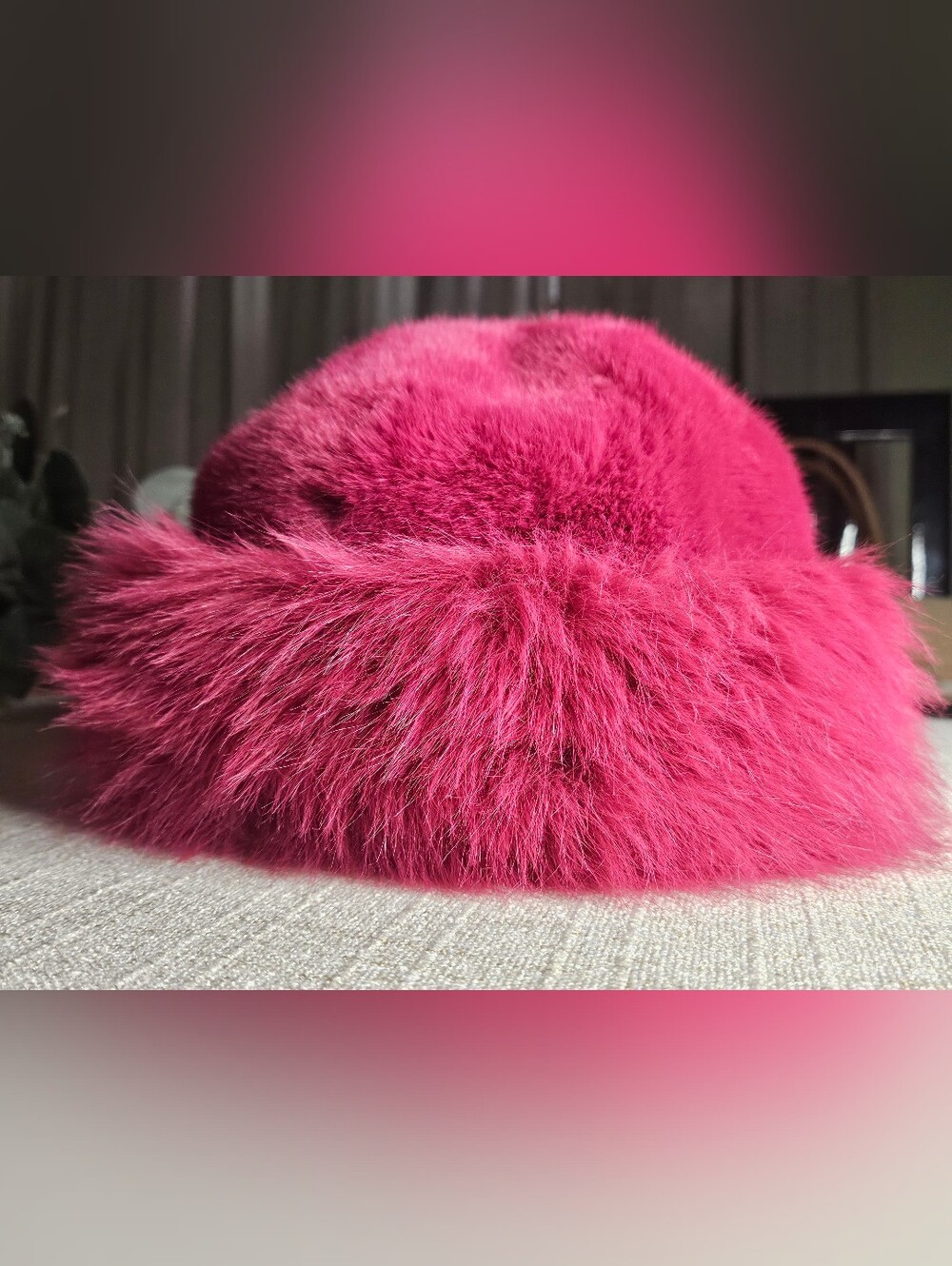 SHEIN Bright Fuchsia Faux Fur Hat - Picture 3 of 3